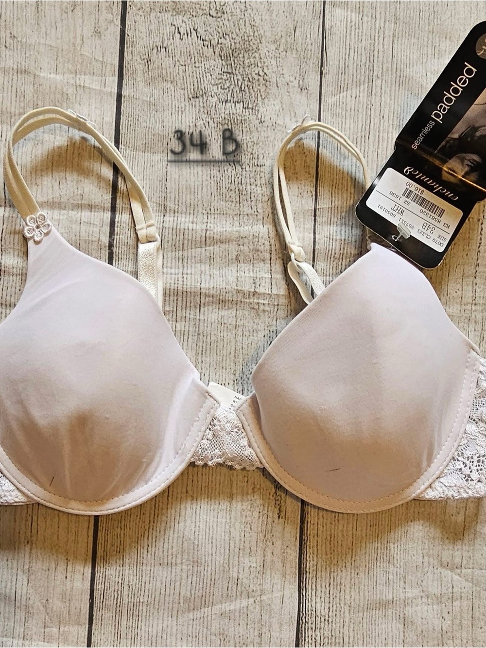 Lightly Padded T-Shirt Bra in White with Lace Accents